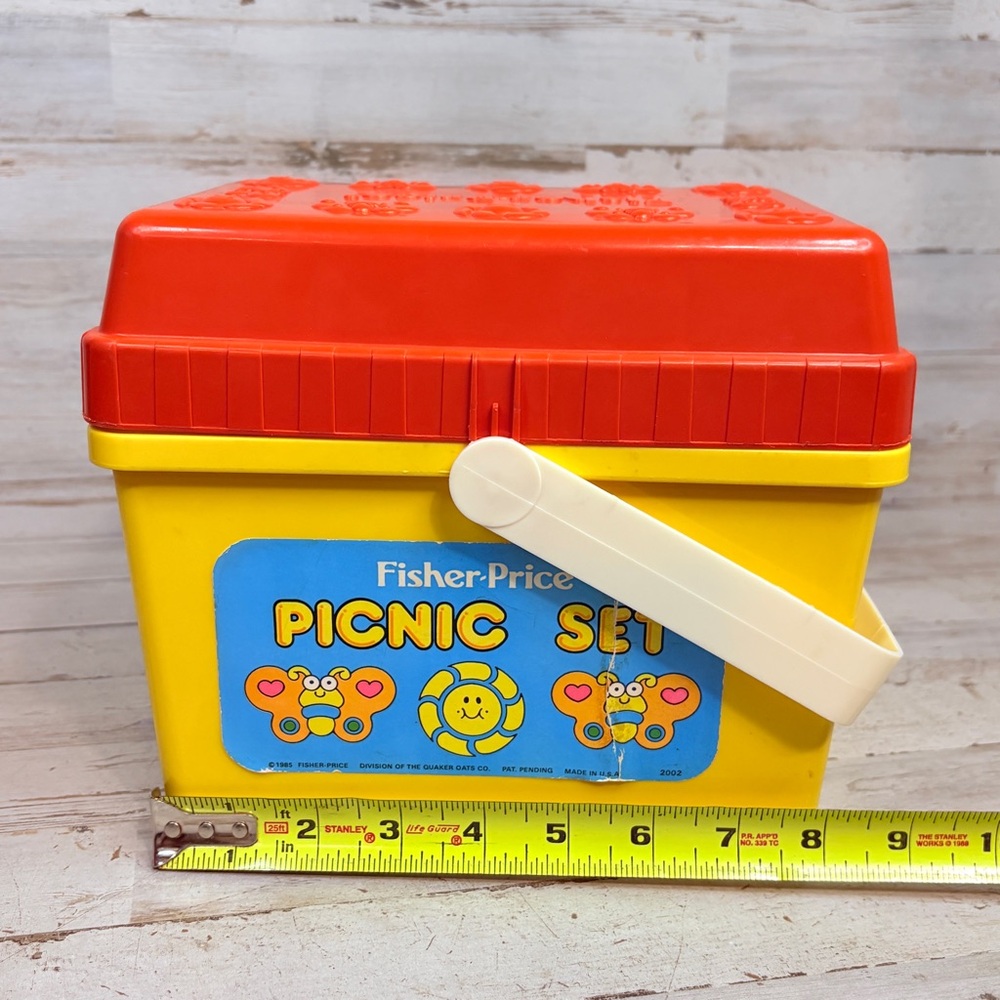 1985 Fisher Price Play Food & Mattel Picnic Basket Set | Cups, Plates, Utensils - Picture 13 of 15